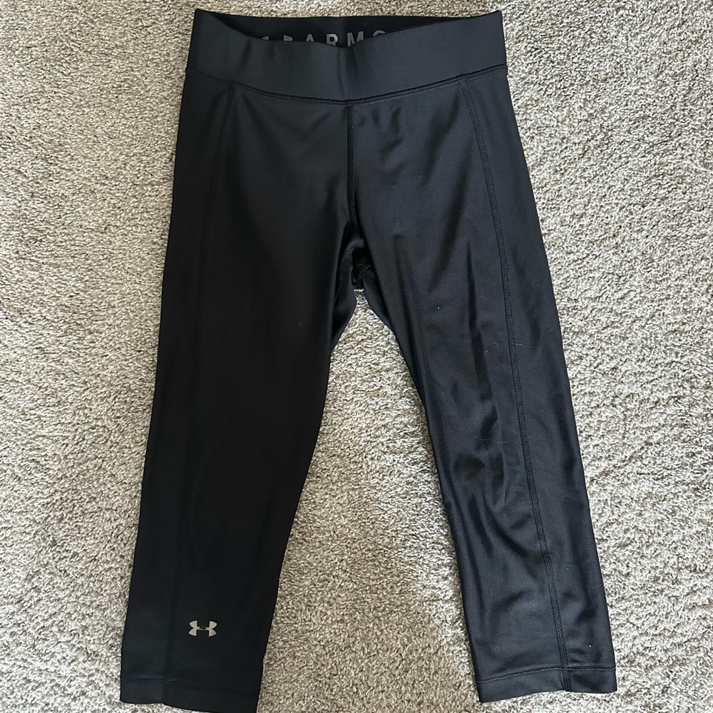 Under Armour Jet Black Cropped Leggings